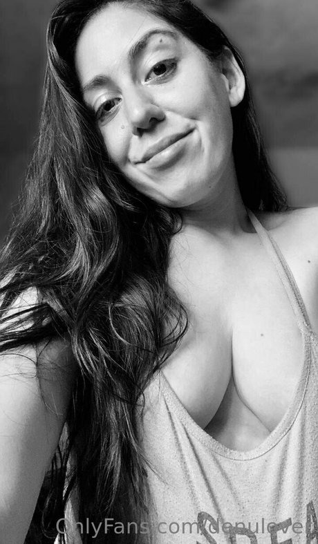 denulover model beautiful pics