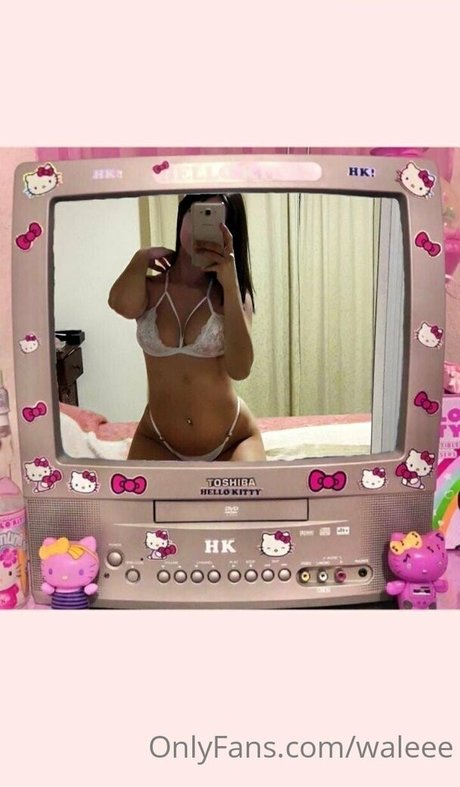 waleee erotic star images