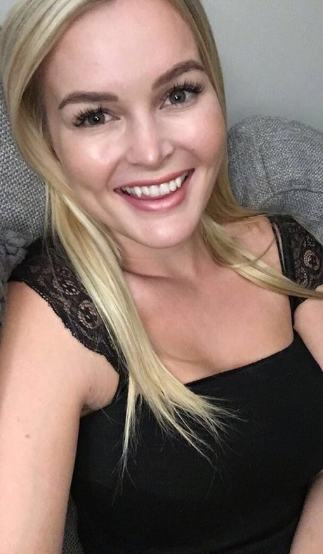 elleknox perfect actress pic