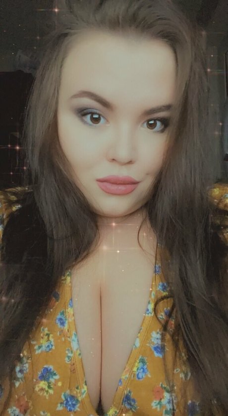 thickmaryfree hot actress pics