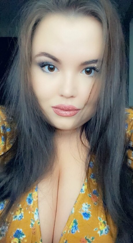 thickmaryfree high quality model image