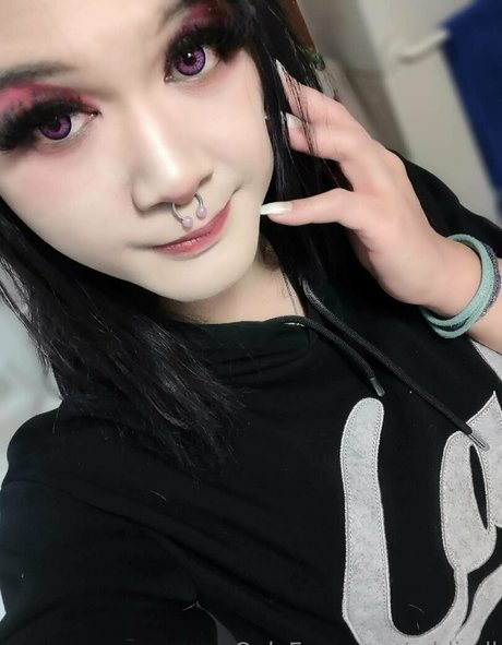 addiroll pornstar pretty picture