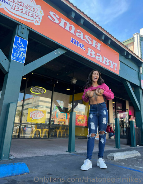 thatonegirlmikey model hd image