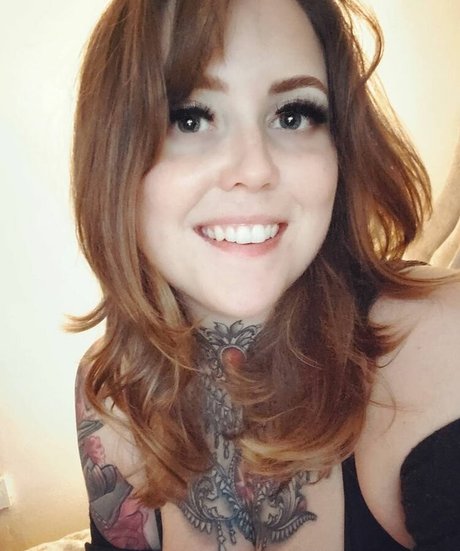 LoveLaurenn hot pornstar img