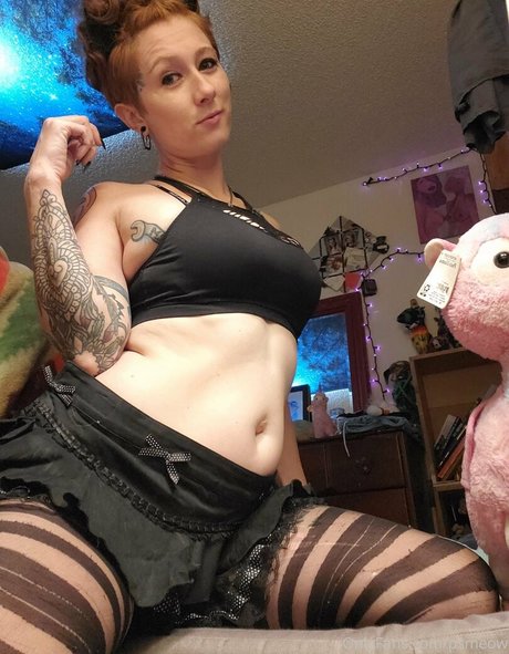 psmeow model hot image