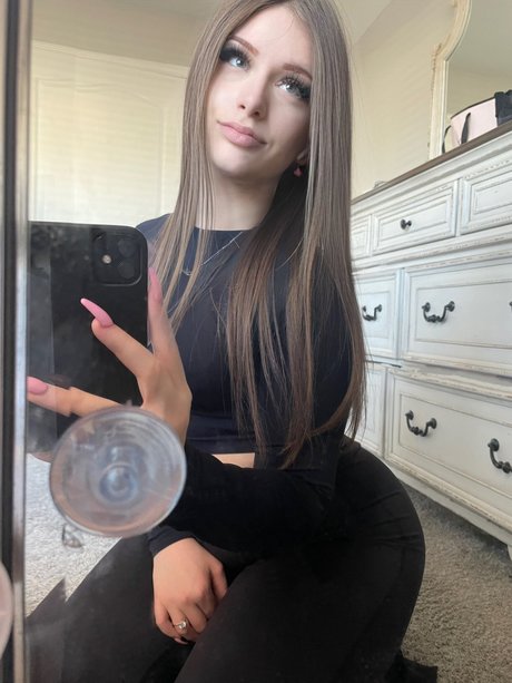 Abgxlina model erotic picture