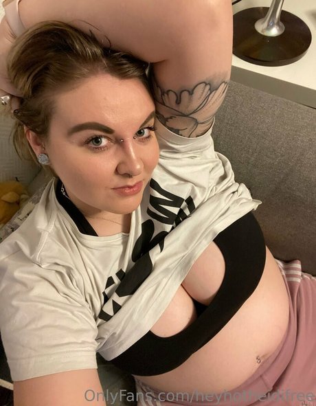 heyhotheidifree exclusive model pictures