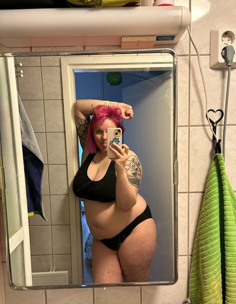 heyhotheidifree star exclusive galleries