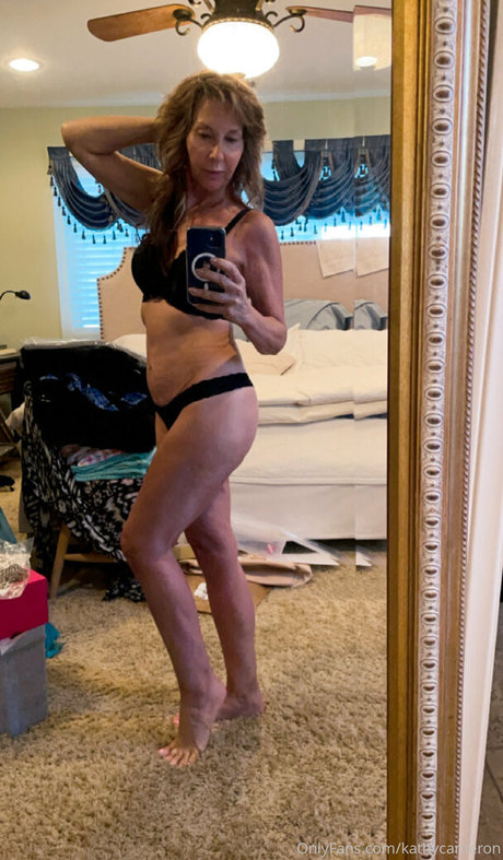 kathycameron exclusive actress pics