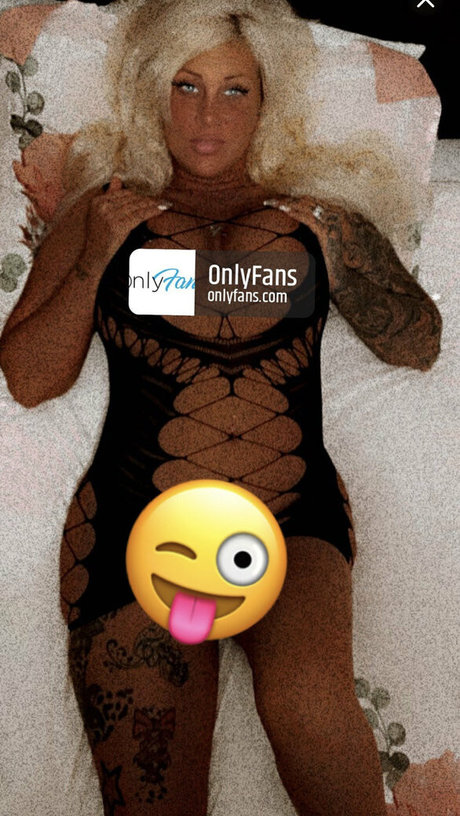 curvyqueenpromo model porn img