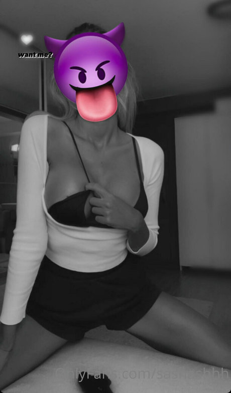 sashashhh erotic star image