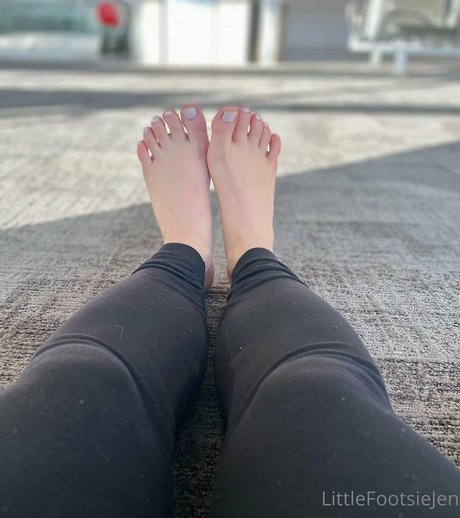littlefootsiejen1 nude star photos