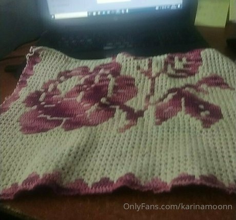 karinamoonn xxx actress photo