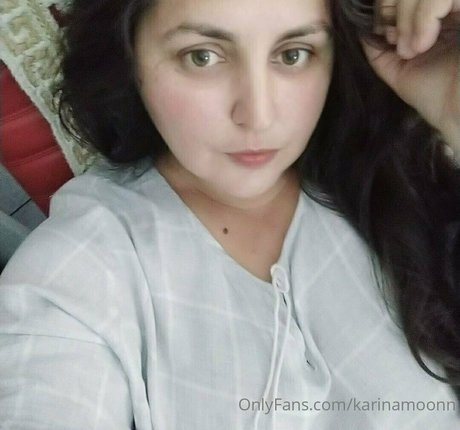 karinamoonn hd pornstar gallery