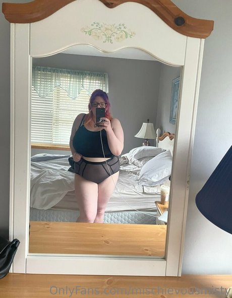 mischievousmisty model sex pic