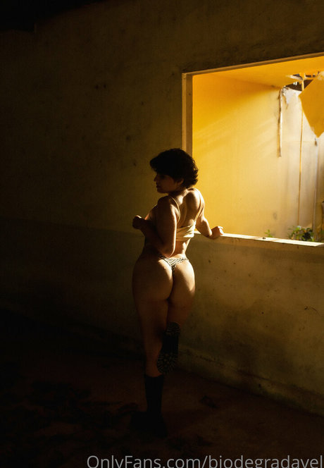 rayziebaby sexy actress image