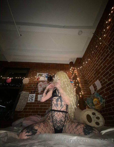 gothspiiit model erotic gallery