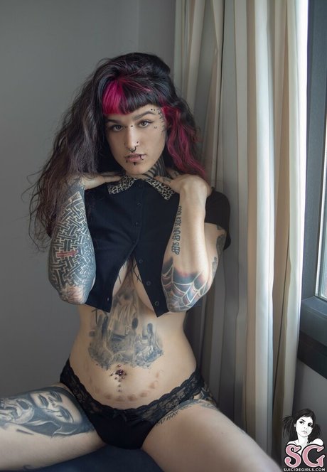 Mollymoon pornstar art pics