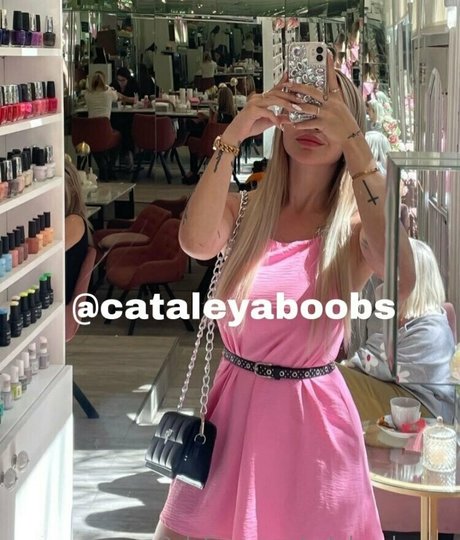 cataleyaboobs naked actress photo