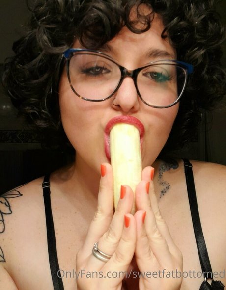 sweetfatbottomed hot pornstar image