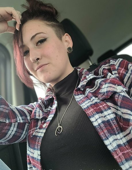 backshotvikings model erotic image