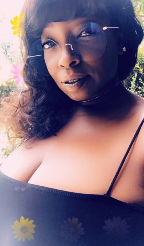 vanessablue porn model img