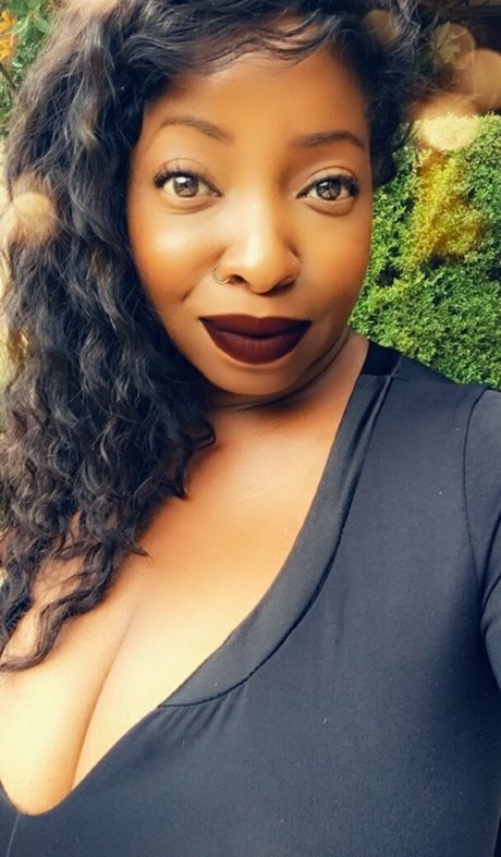 vanessablue xxx model galleries