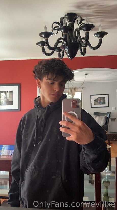 evillxe nude pornstar image