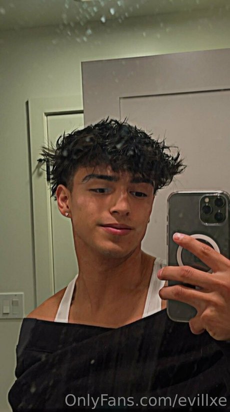 evillxe pornographic star images