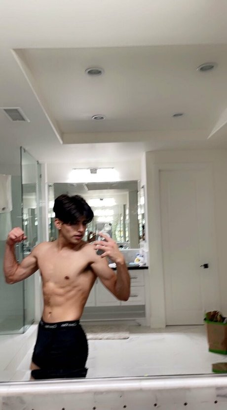 evillxe star nudes picture