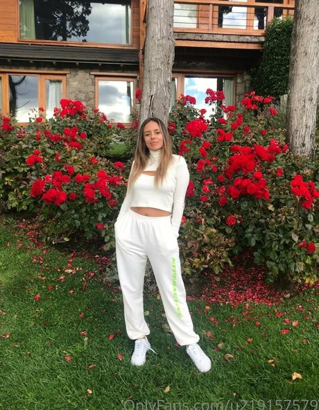 ela bel pornstar naked pic