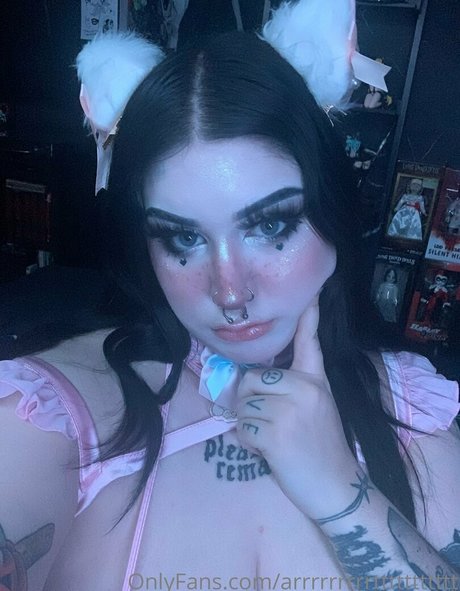 Ur E Mommy pornstar pretty photo