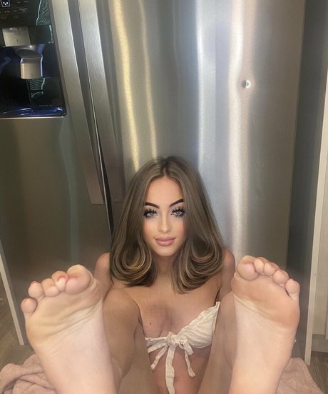 lilgirlbrookee model nice photos