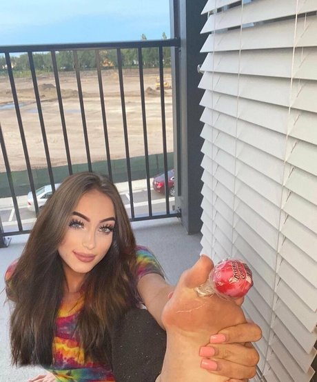 lilgirlbrookee adult star pics