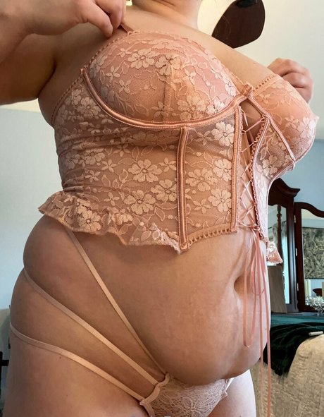 coreyanne art model picture