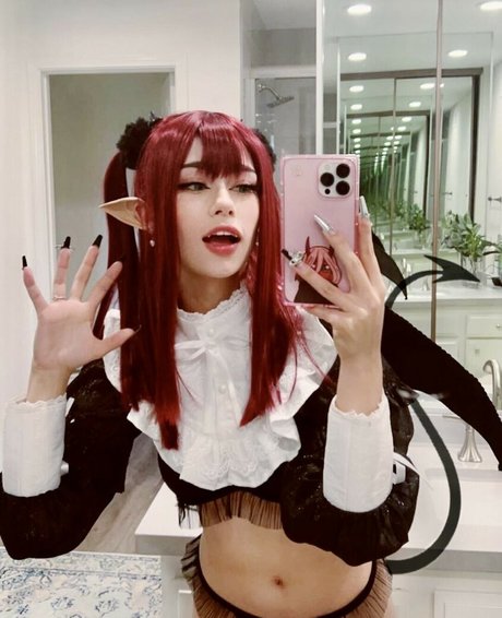 _nineiota art actress pics