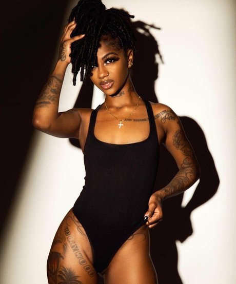 Zaria Linton xxx actress gallery