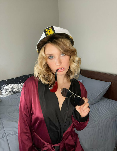 willowwhispers exclusive star image