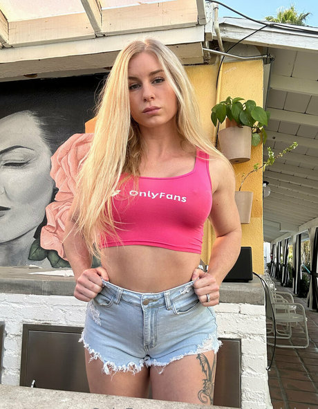 naughtytalulah hot star pics