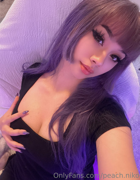 peach niko xxx actress gallery