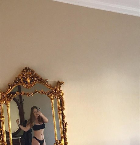 Haley E xxx actress image