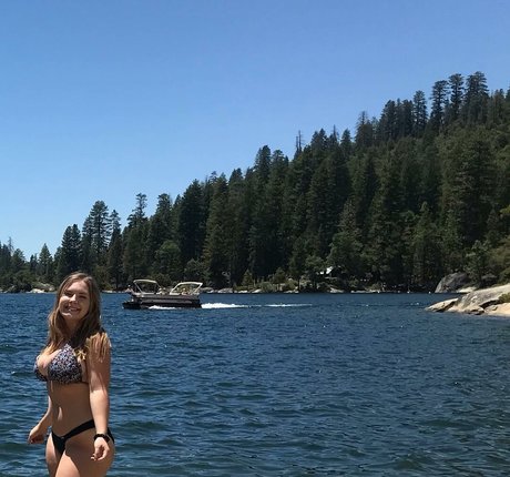 Haley E star erotic pic