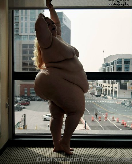 theviviennerose nice model picture