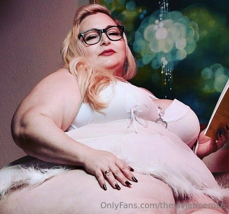 theviviennerose xxx actress pics