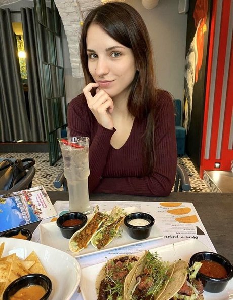 Lisa Joyce star beautiful pictures