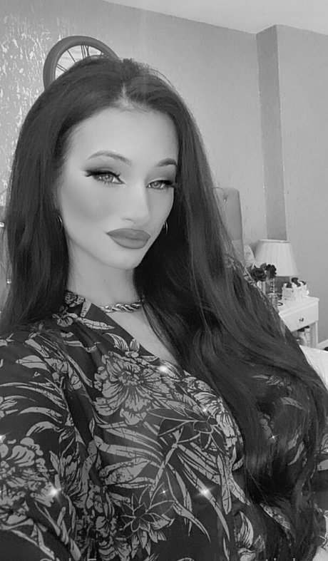 emmietinker model nudes gallery