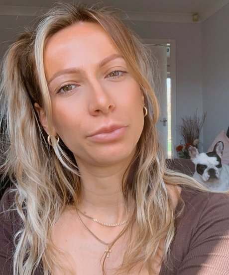 Peachypetite1 star porn photos