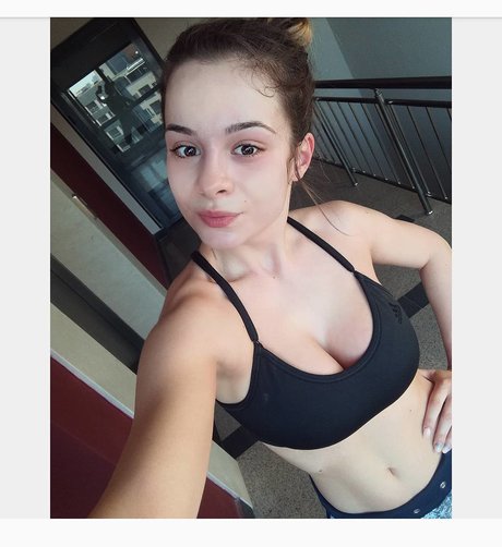 m1vanova high quality pornstar images