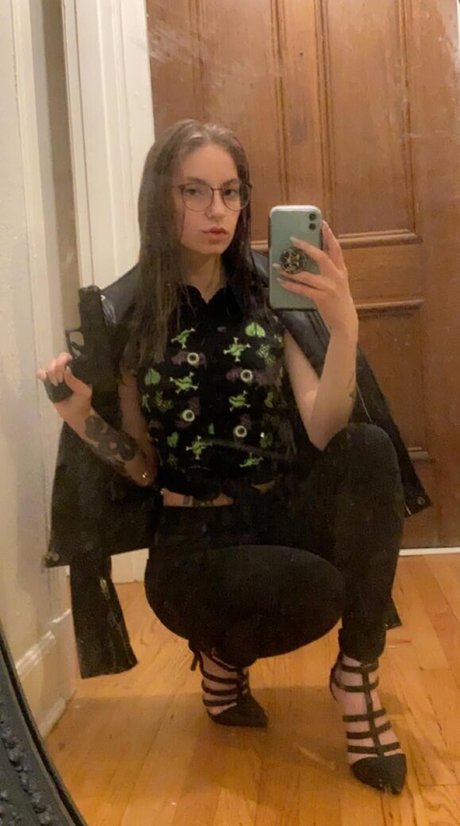 violets cabaret porn star photo