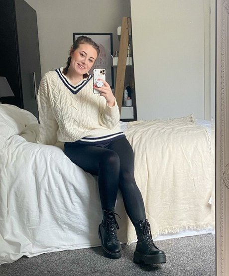 Bobbie Ann adult model picture